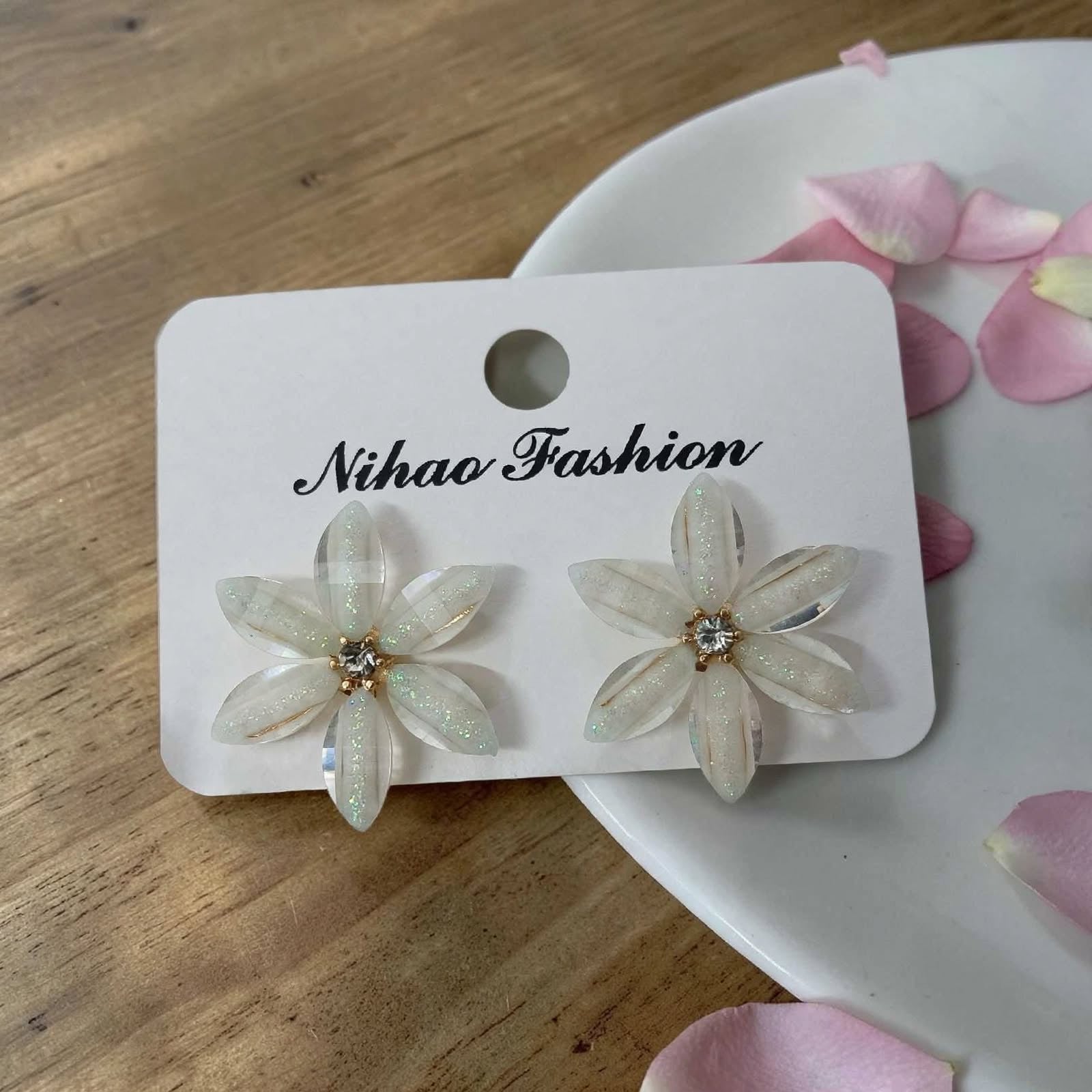White Flower Stud